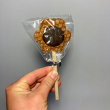 Load image into Gallery viewer, Mini Stroopwafel Lollipops: Chocolate / Heart
